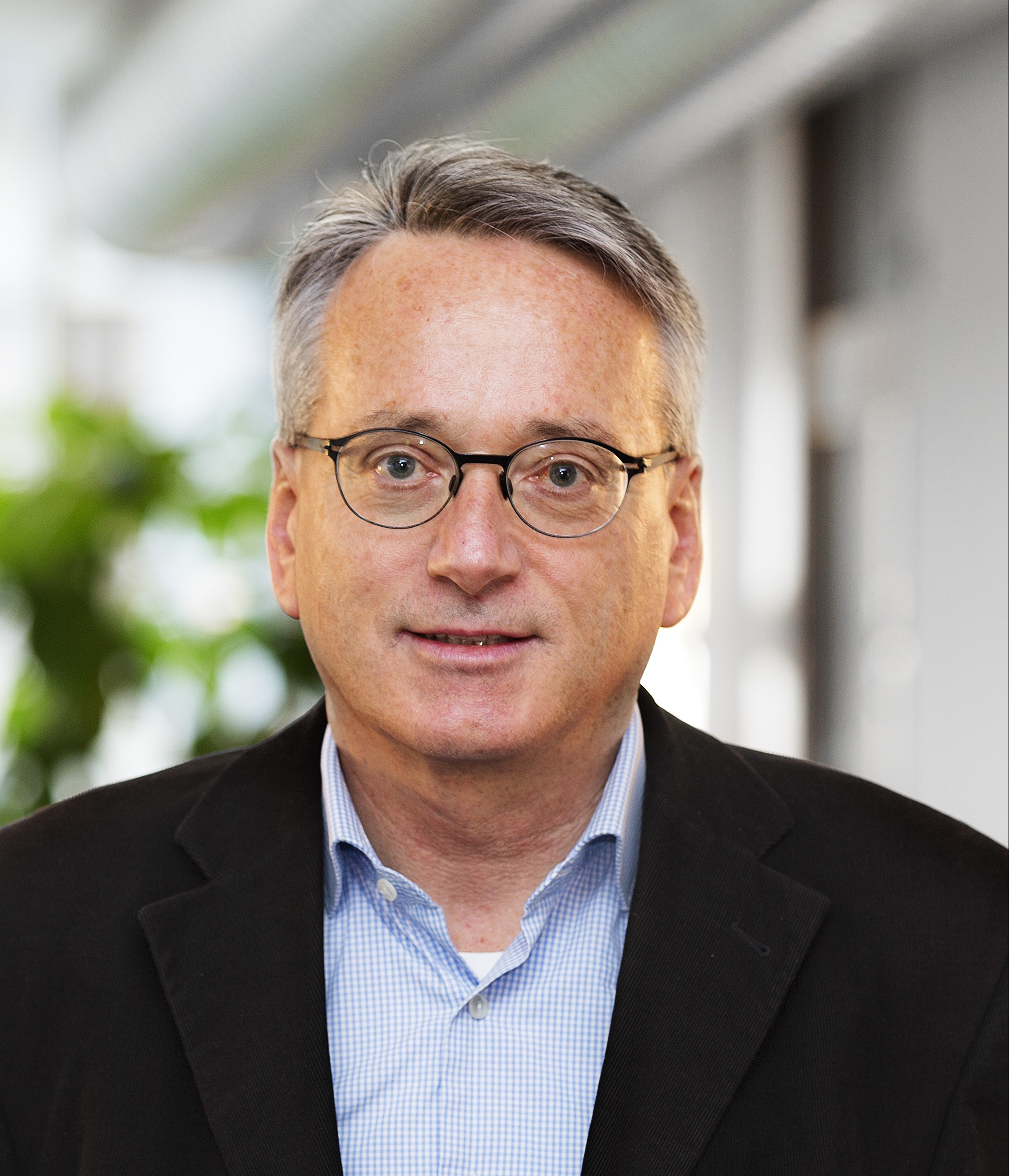 Rheintal Medien: CEO René Wuffli gibt 2016 nach 25 Jahren die Geschäftsleitung ab – Unternehmen auf Vorjahreskurs