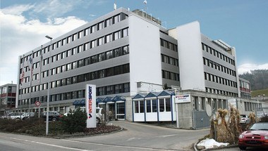 Der Firmensitz von Intersport PSC in Ostermundigen. Bild: www.intersport.ch