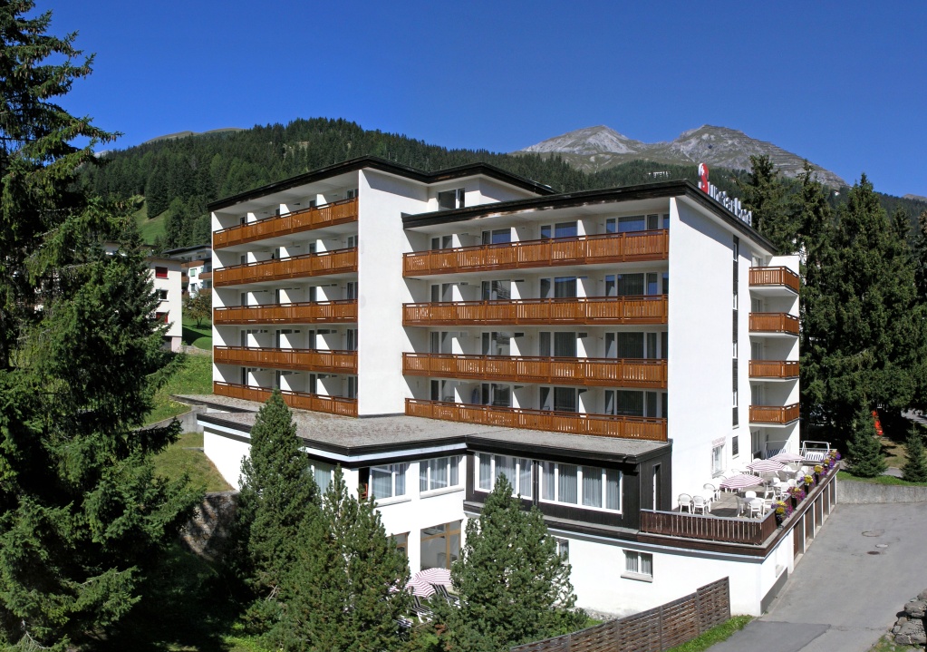 Sunstar Hotels: Weniger ausländische Gäste in 2015/16, Umsatz geht um 5.1% zurück – 3-Sterne-Haus in Davos wird geschlossen