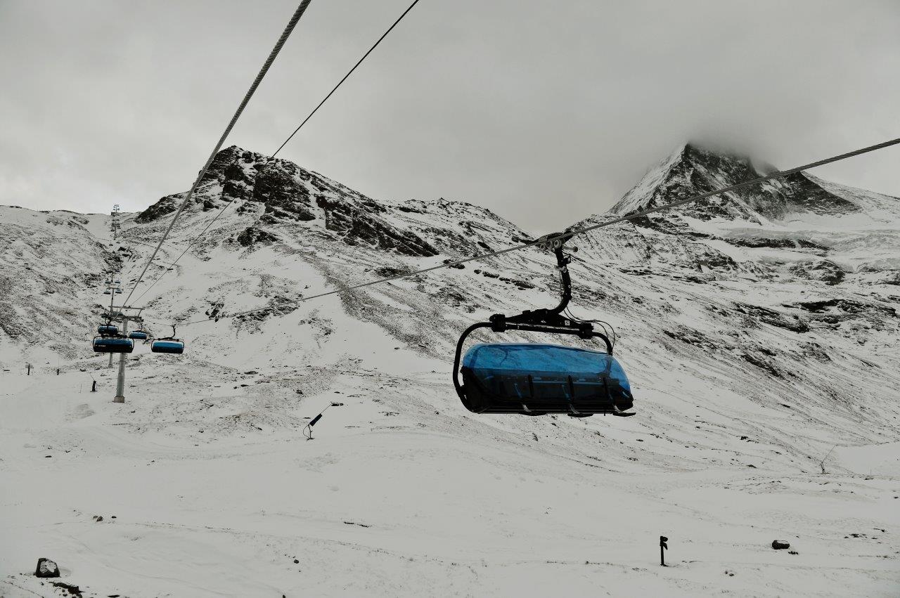 Die neue Sesselbahn Hirli nahm im Dezember 2015 den Betrieb auf. Quelle: Zermatt Bergbahnen AG