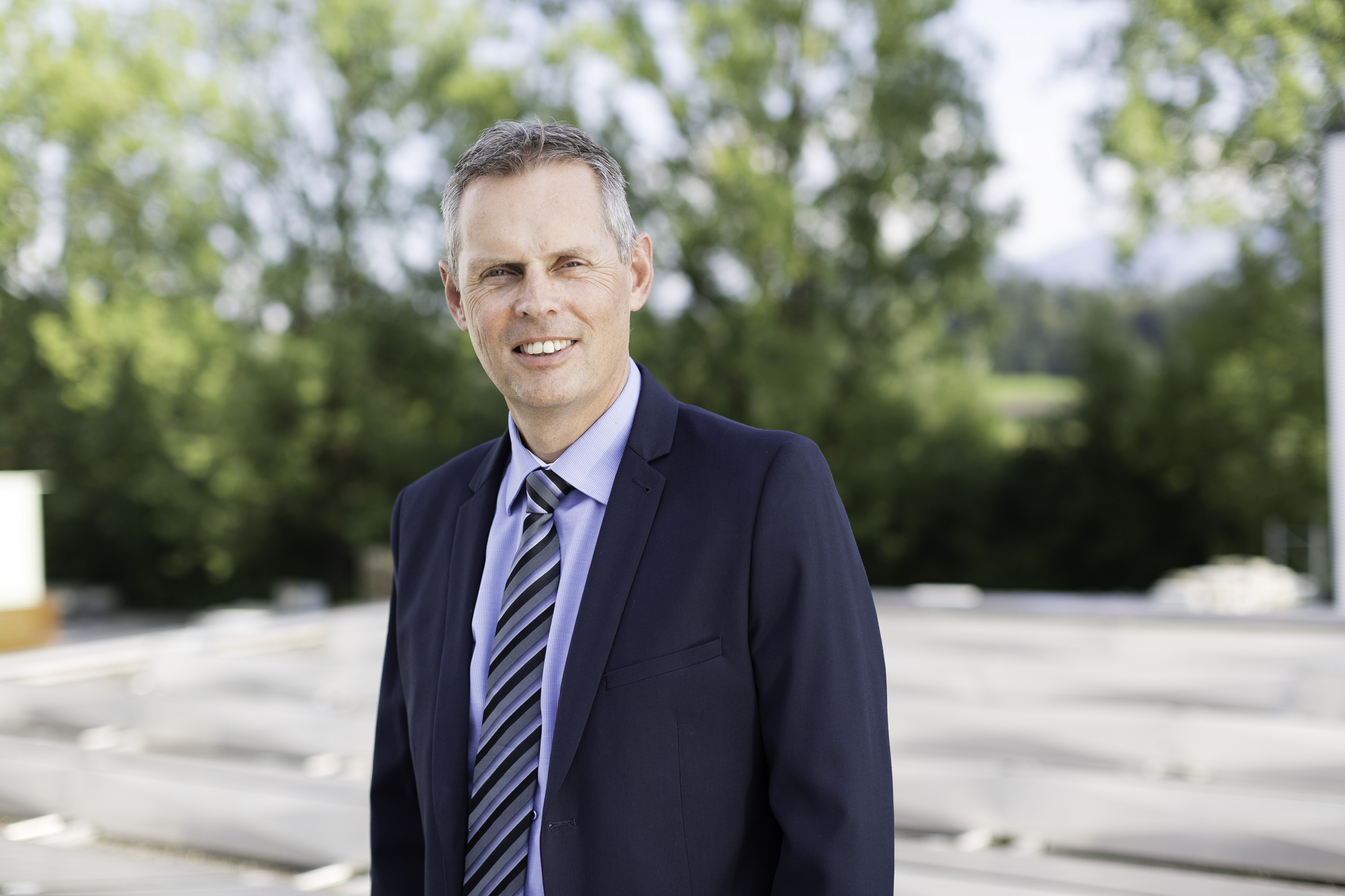 Energie Zürichsee Linth: Gasverkäufe in 2015/16 stabil, Sonderfaktoren lassen Gewinn um 32% sinken – 37.50 CHF Dividende