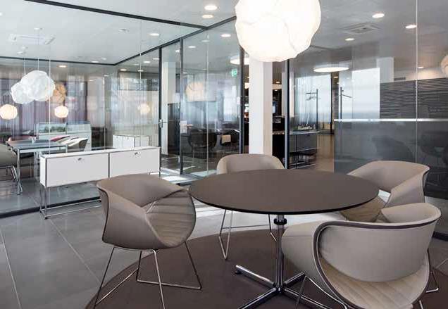 Bank SLM: Zinsmargendruck hält auch 2017 an – Rückläufiger Gewinn trotz höherer Kreditvolumina Helle Beratungszimmer schaffen eine freundliche Atmosphäre.