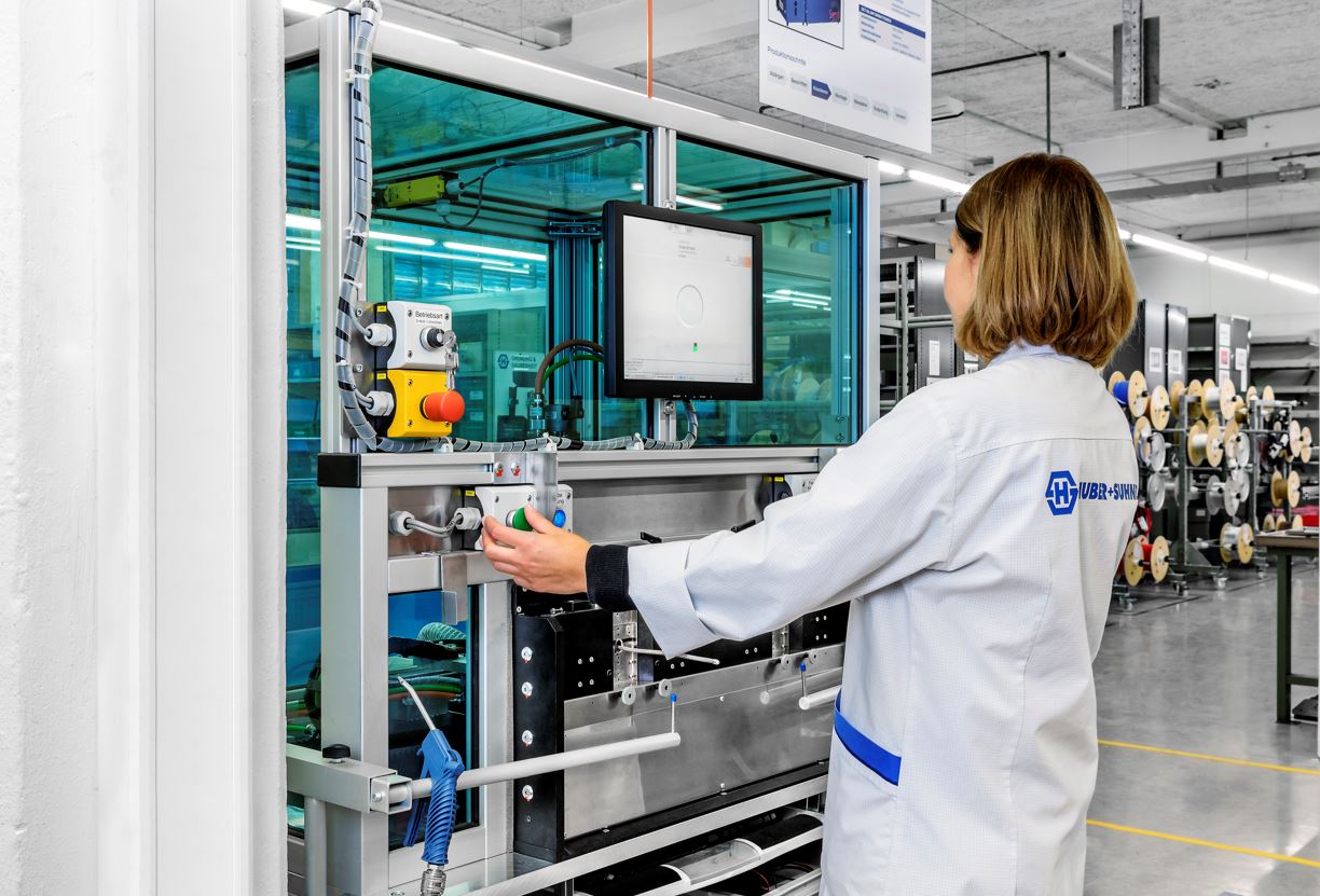 Huber+Suhner: Gewinntaucher im 2017 – Dividende wird auf 1,10 CHF gesenkt