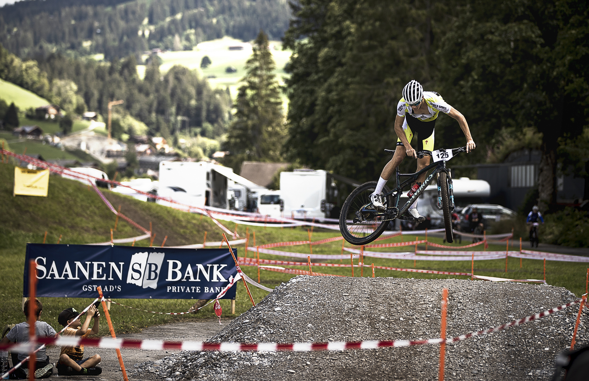 SB Saanen Bank: Anhaltender Zinsmargendruck durch Kommissionserfolge kompensiert