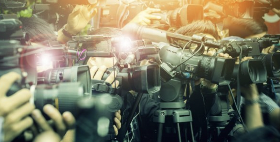 Die Woche | 06. Dezember 2021 – Medienförderung und Geduld beim Anlegen