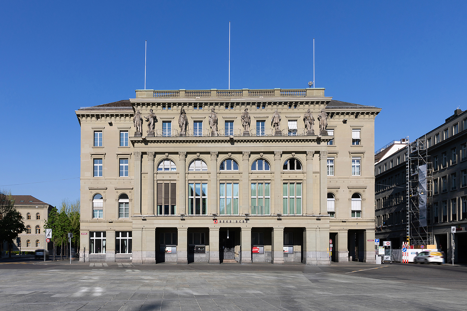 BEKB: Ausbau des Kundengeschäfts, höherer Gewinn BEKB Bundesplatz Bern