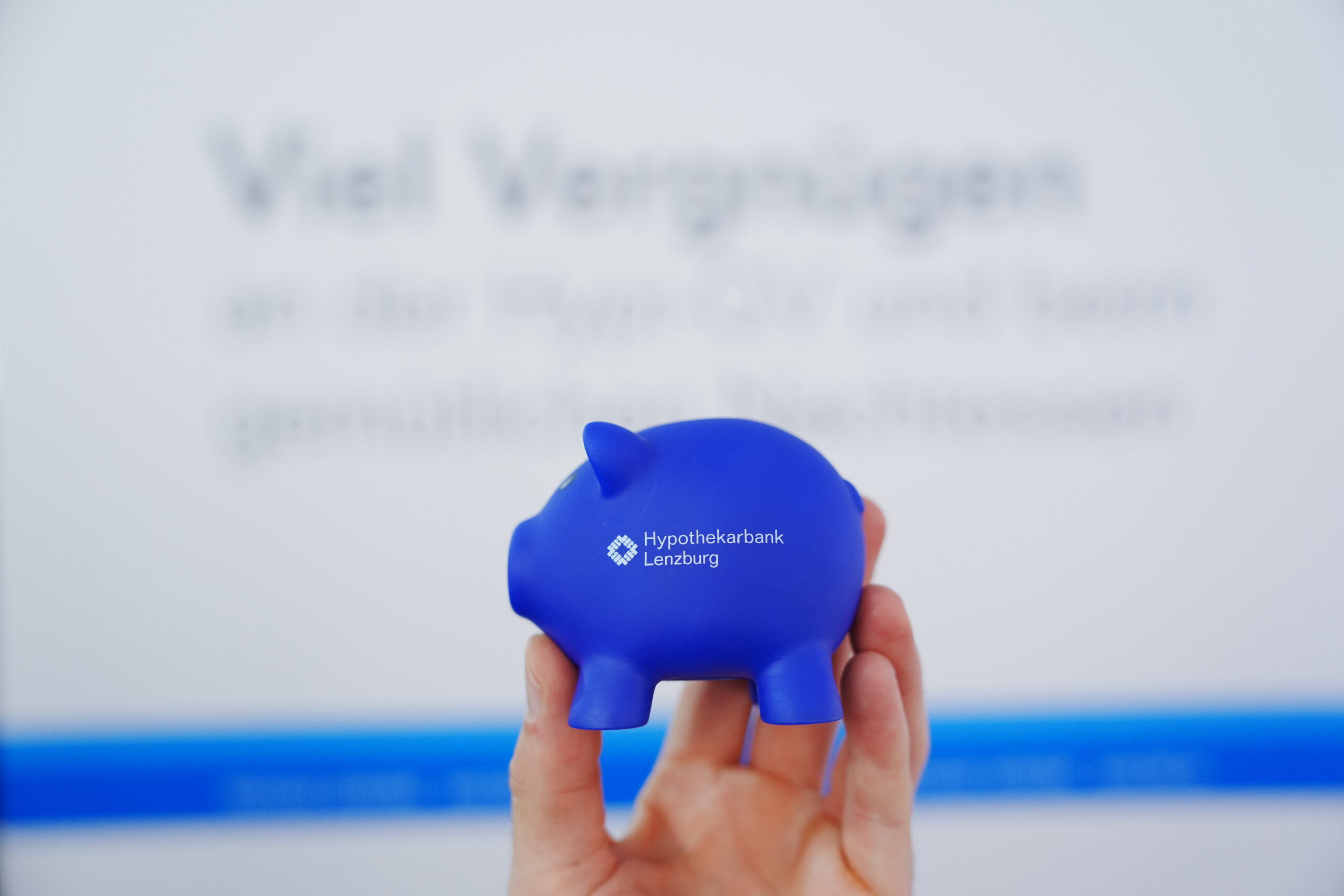 Hypi Lenzburg: Warum bleibt der Aktienkurs immer noch hinter der Peer-Group zurück?