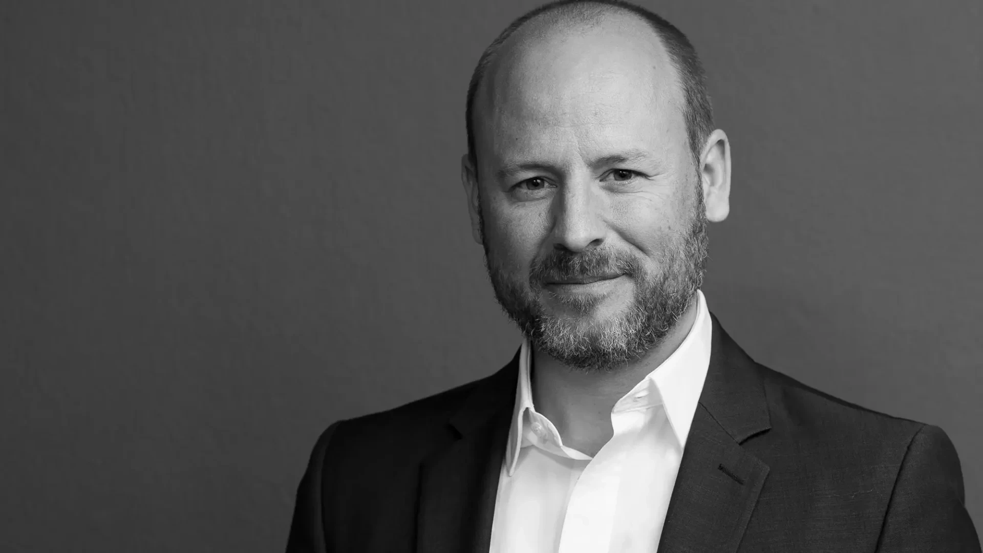 Neue Zürcher Zeitung: Bringt ein Finanzjournalist als Chefredaktor der NZZ-Aktie neuen Schub?